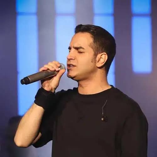 محسن یگانه